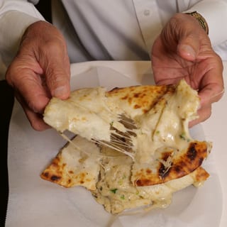 Mozzarella Naan